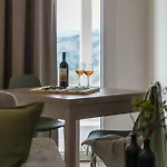 Silvia Villa *