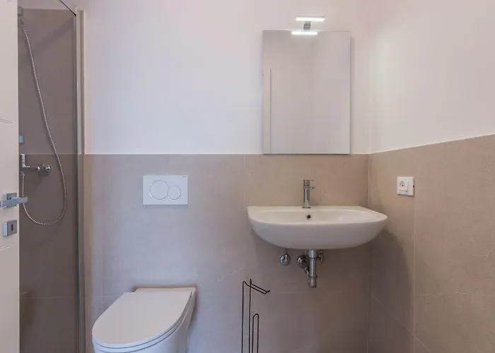 Silvia Βίλα Montemaggiore al Metauro